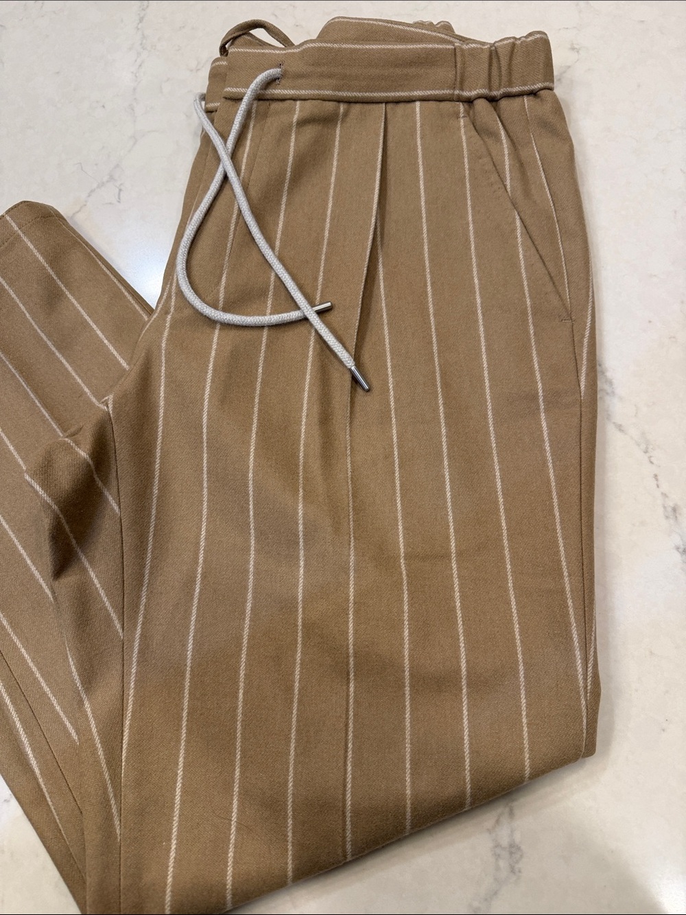 Suitsupply Camel Pleated Ames Trousers Size 36